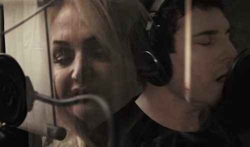 NY VIDEO: Axel Rudi Pell (feat. Bonnie Tyler) - Love's Holding On 3